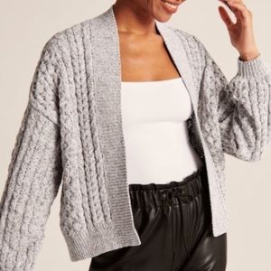 Chenille Cable
Cardigan
